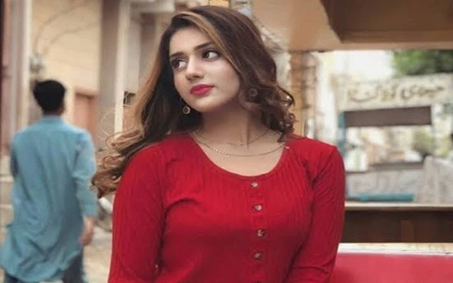 Sanam Butt – Pakistani escort in Lahore — 5 / 11