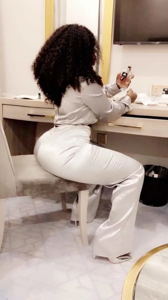 Linda Sarah – Kenyan escort in New Delhi — 10 / 14
