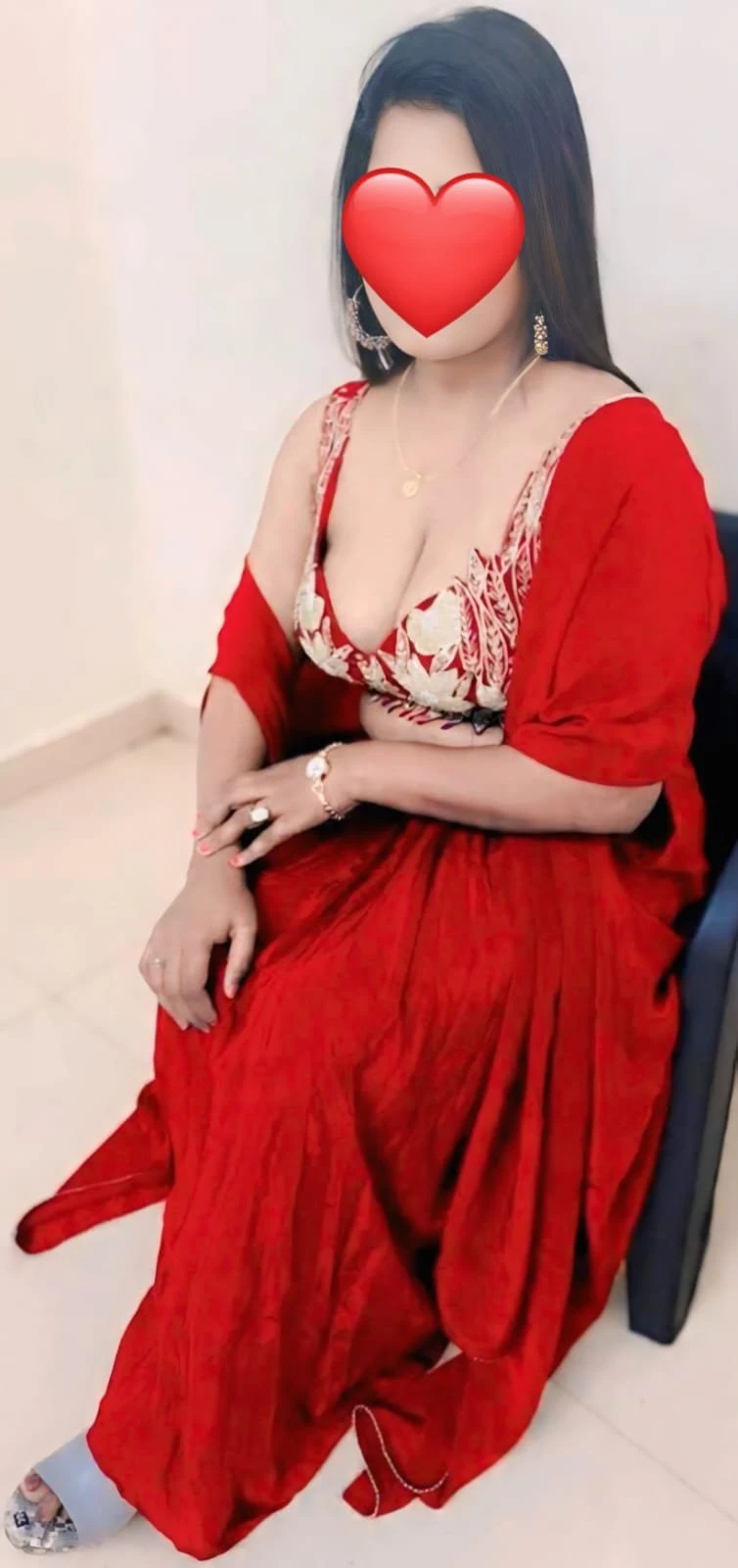 real meet and cam – Indian escort in Mumbai — 8 / 19