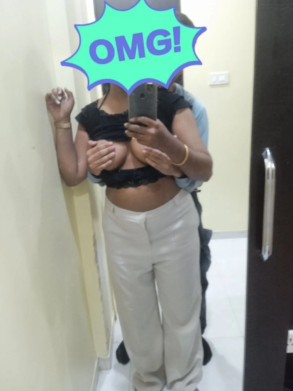 Neha (Cam and real meet) – Indian escort in Mumbai — 1 / 6