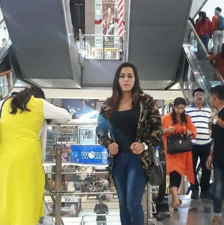 Jenny George Delhi Girl – Nepalese escort in New Delhi — 2 / 4