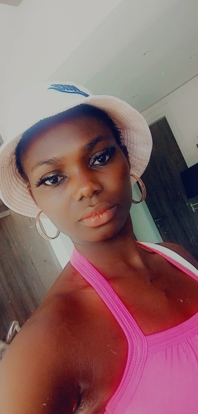 Anita – Ghanaian adult performer in Beirut — 2 / 3