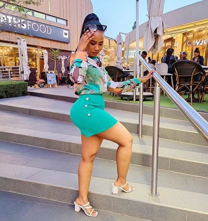 Mona – South African escort in Pune — 3 / 6