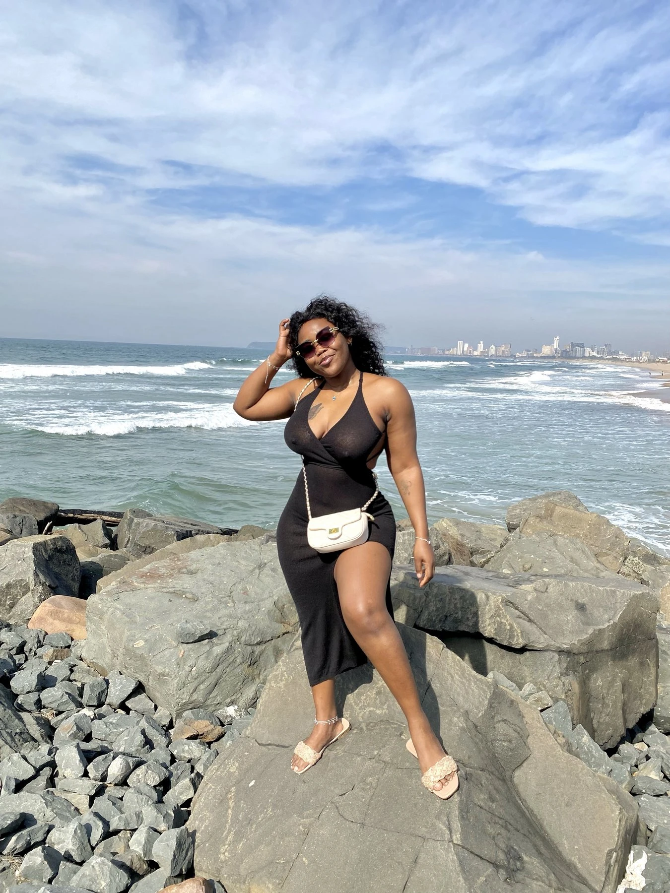 Simone – Zimbabwean masseuse in Harare — 2 / 3