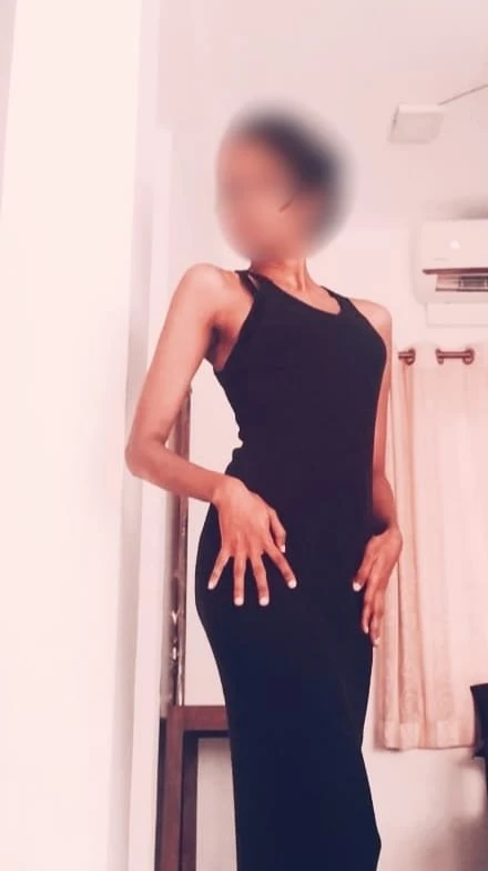 Petite Priyankaa – Sri Lankan escort in Colombo — 10 / 20