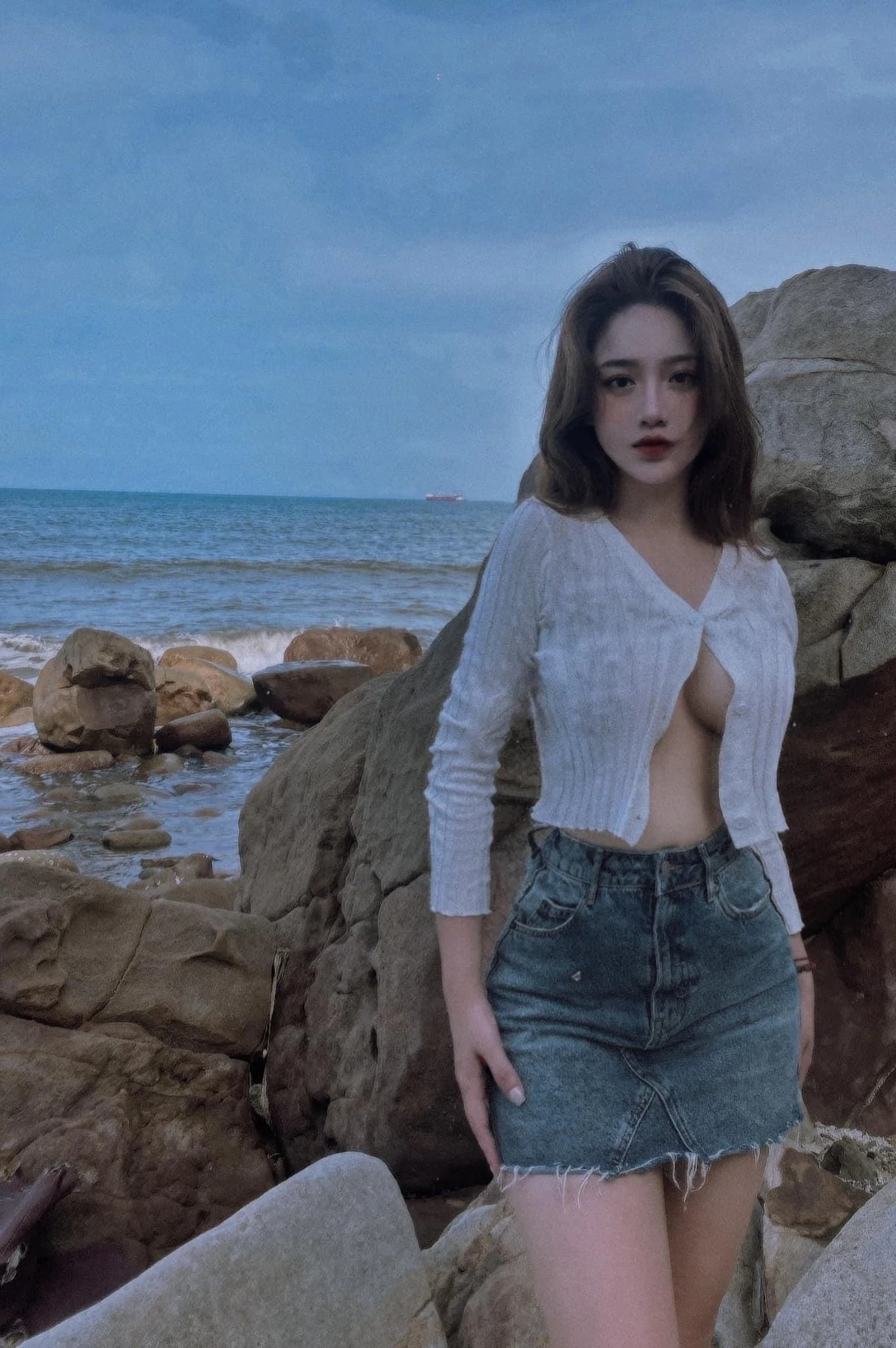 Catty – Vietnamese escort in Hanoi — 5 / 6