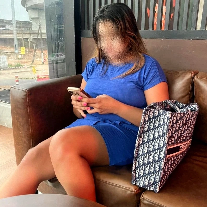 Busty Influencer MILF – Private Escort – Sri Lankan escort in Colombo — 5 / 9
