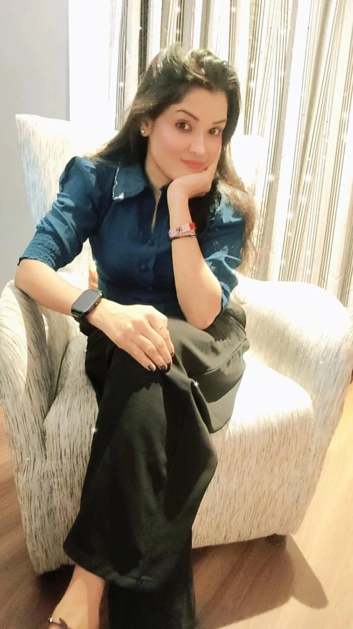 Sweeti Singh – escort in Mumbai — 1 / 6