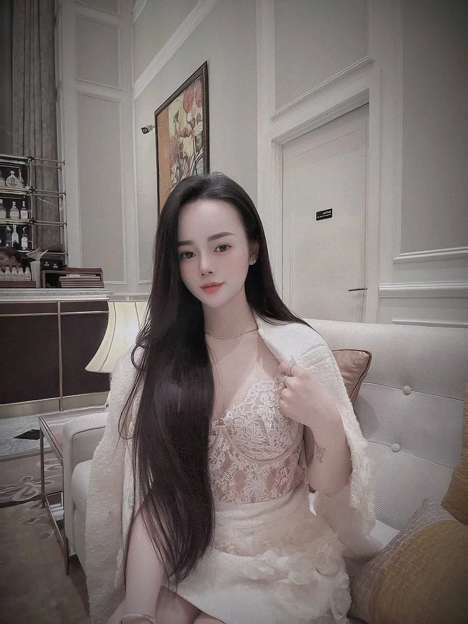 em bé – Vietnamese escort in Ho Chi Minh City — 17 / 19