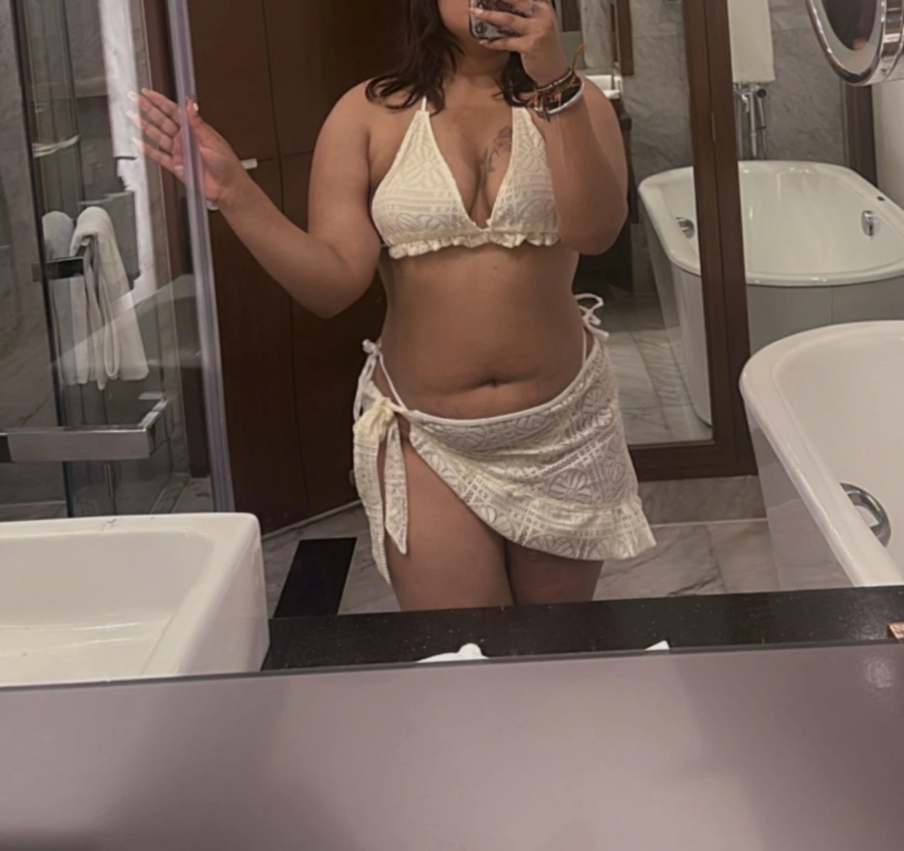 Shreya Hot Girl – Indian escort in New Delhi — 3 / 9