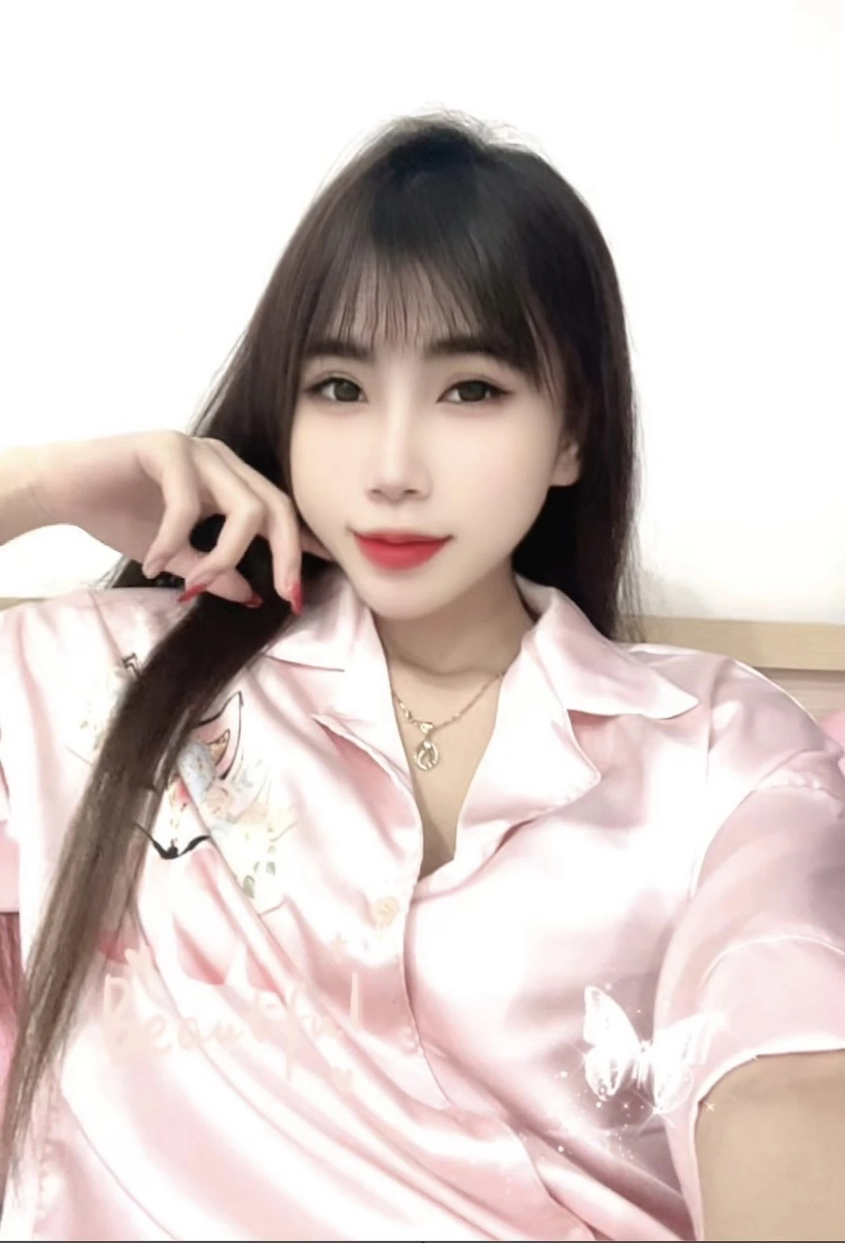 Cherry – Vietnamese masseuse in Hanoi — 5 / 6