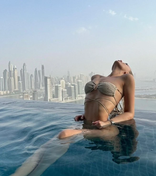 Alisa – Russian escort in Nha Trang — 4 / 5