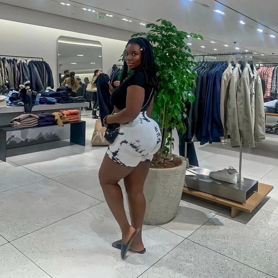 African Precious +91//986238//7232 – escort in Noida — 11 / 12