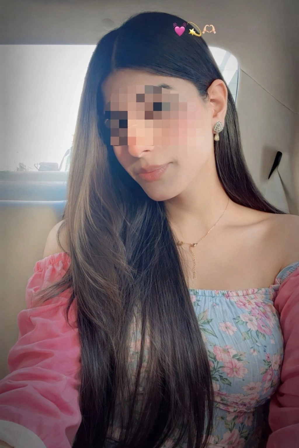 The Luxury Cams by Aarunya – Indian escort in Pune — 3 / 7