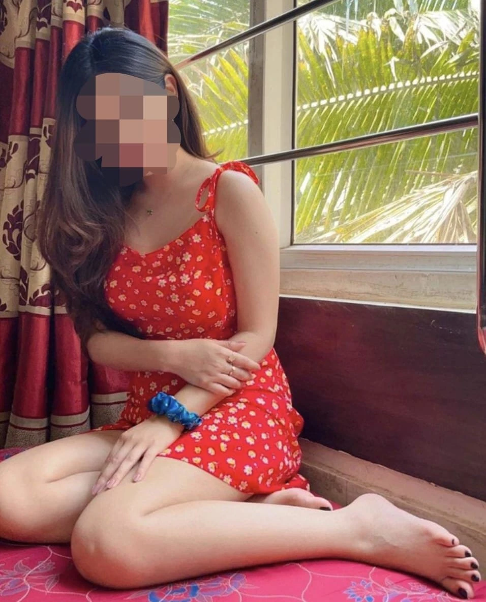 Nisha Cam Show and Real Meet Available – Indian escort in Mumbai — 1 / 3