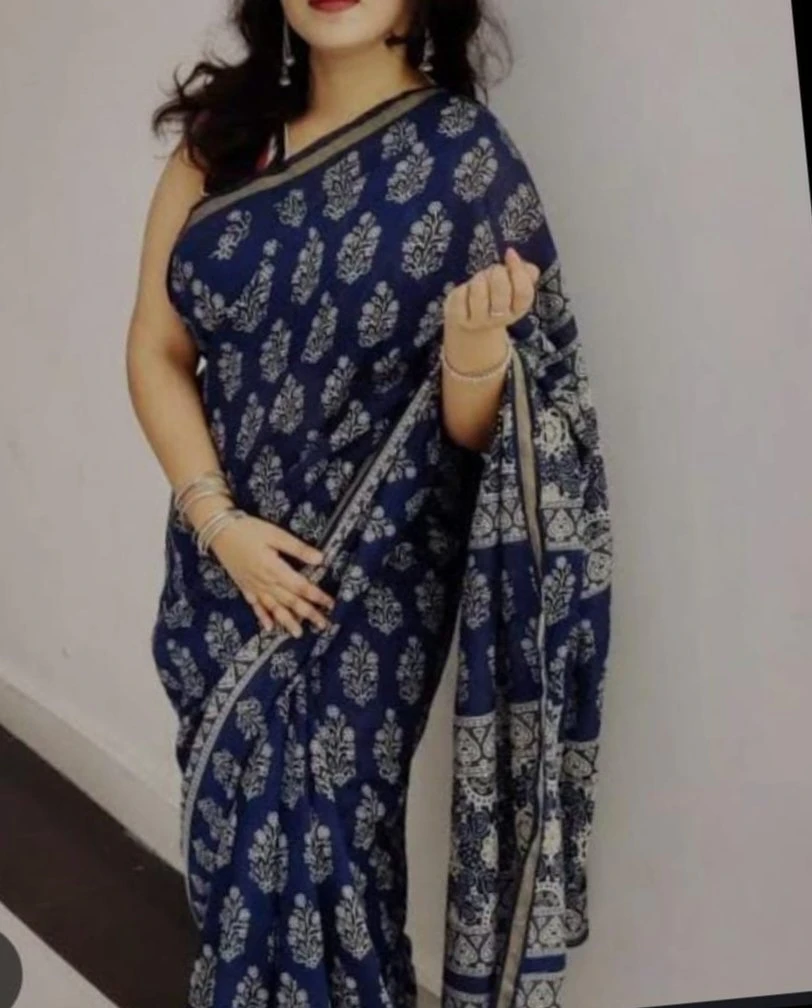 Hot Bhabhi – escort in Mumbai — 1 / 4
