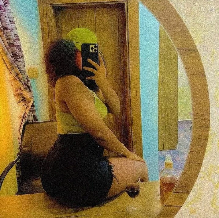Debbie – Gambian escort in Lomé — 2 / 4