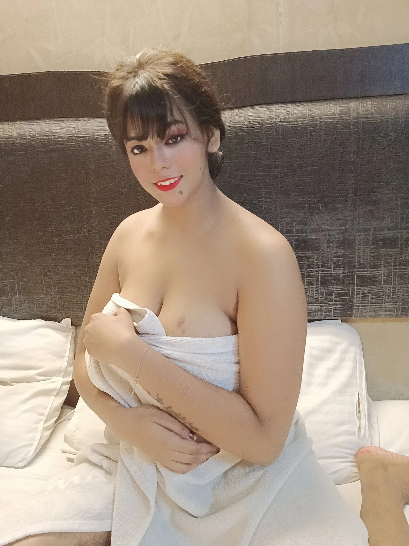 Ronita big boobs.. – Indian escort in Hyderabad — 14 / 21