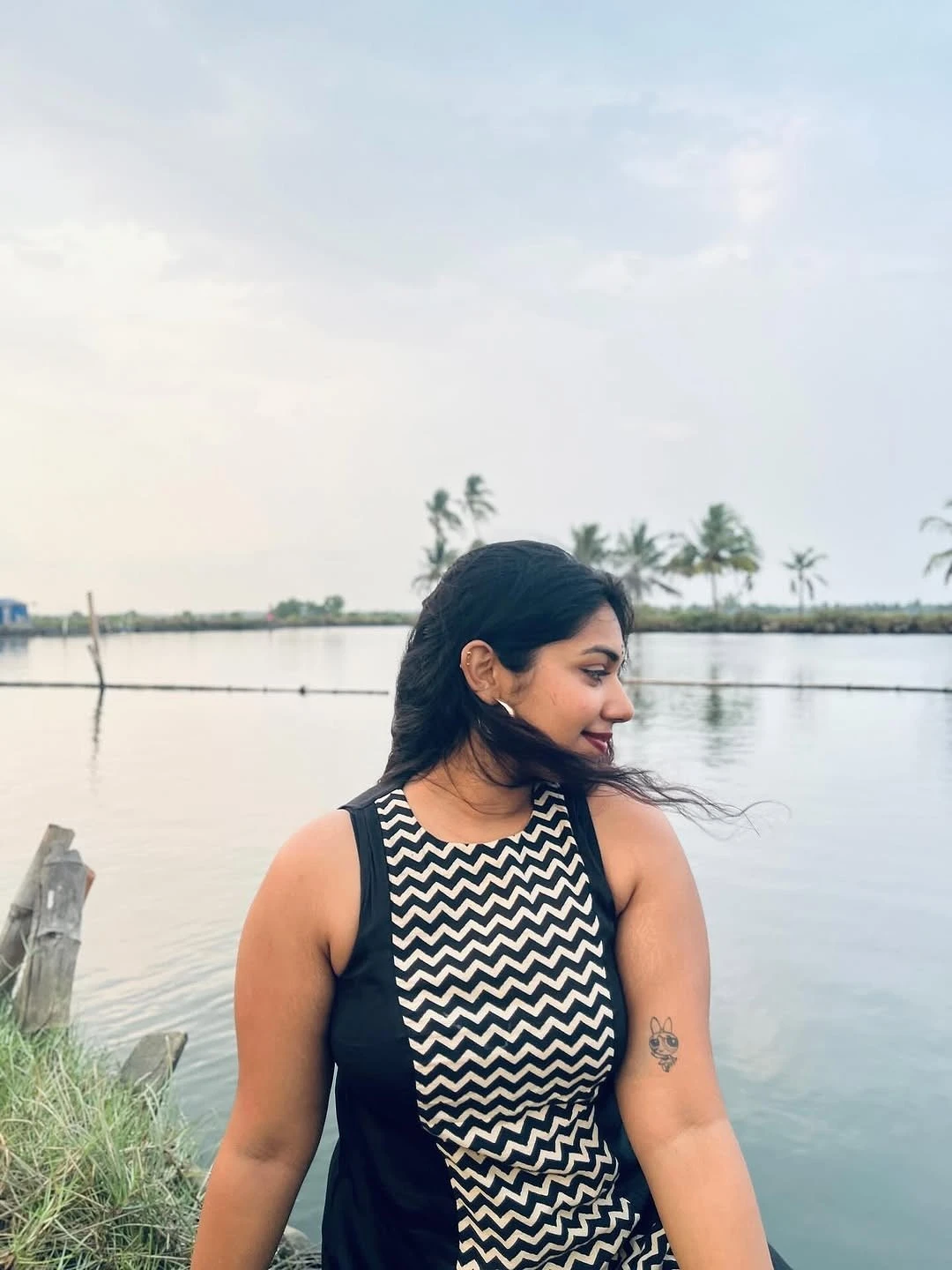 Sheya – Indian escort in Kochi — 3 / 4