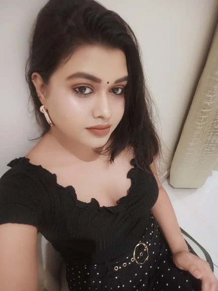 Nilima Escorts Service – Indian escort in Hyderabad — 4 / 5