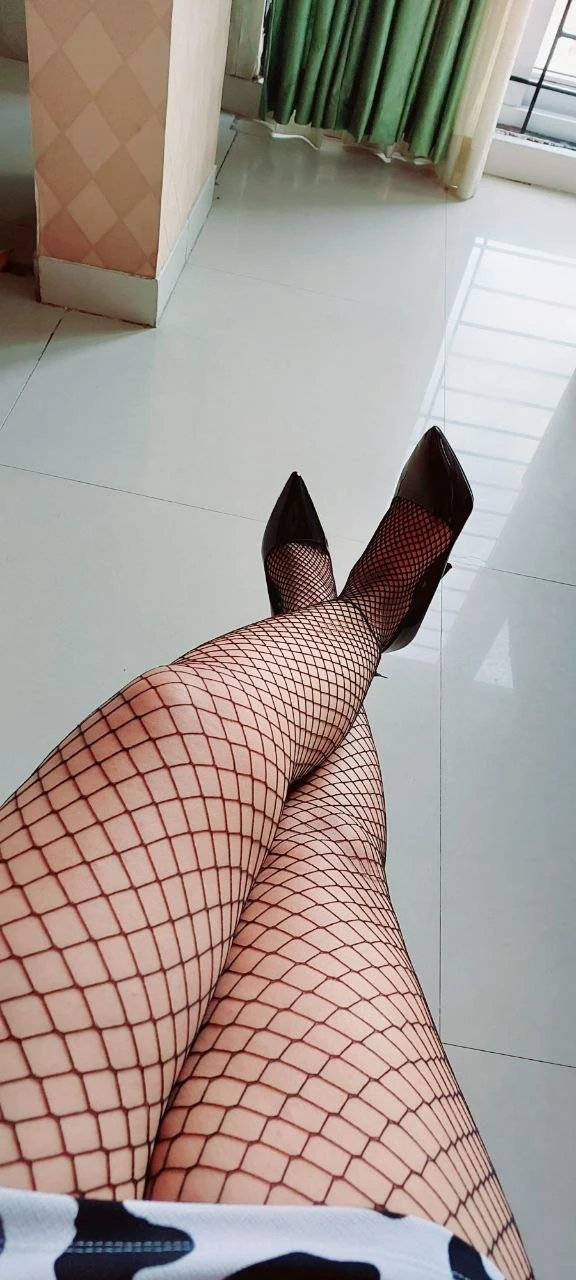 Goddess RISHAKA – Indian dominatrix in New Delhi — 4 / 8