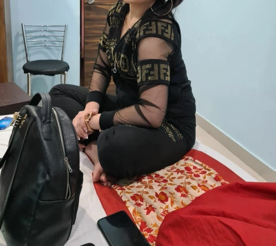 Jasmin – Indian escort in Mumbai — 3 / 6