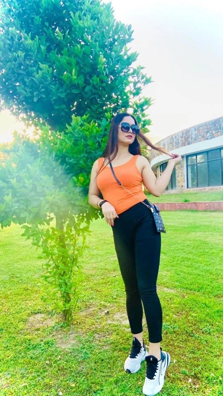 Aerocity High Level Pleasure and Romance – Indian escort in New Delhi — 4 / 5