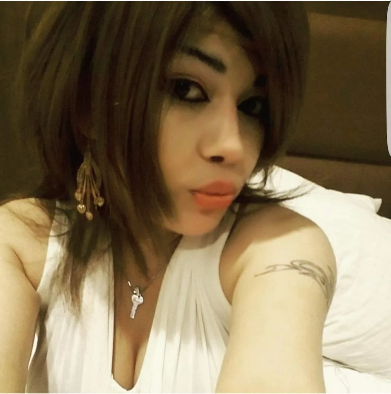 Alisha – escort in New Delhi — 1 / 8