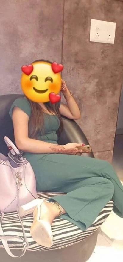 Radhika Singh – Indian escort in New Delhi — 3 / 5