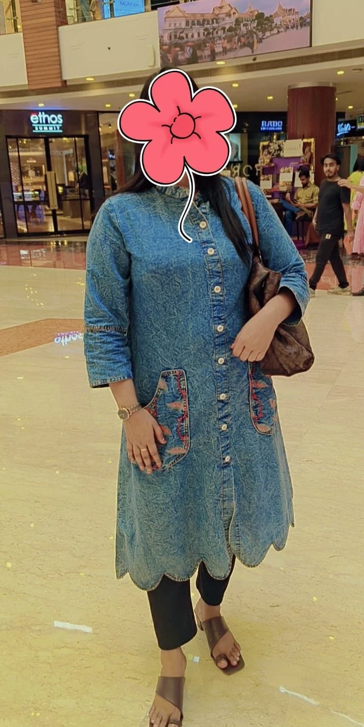 SUHANI ESCORT FOR CAM & MEET – Indian escort in Gurgaon — 3 / 4