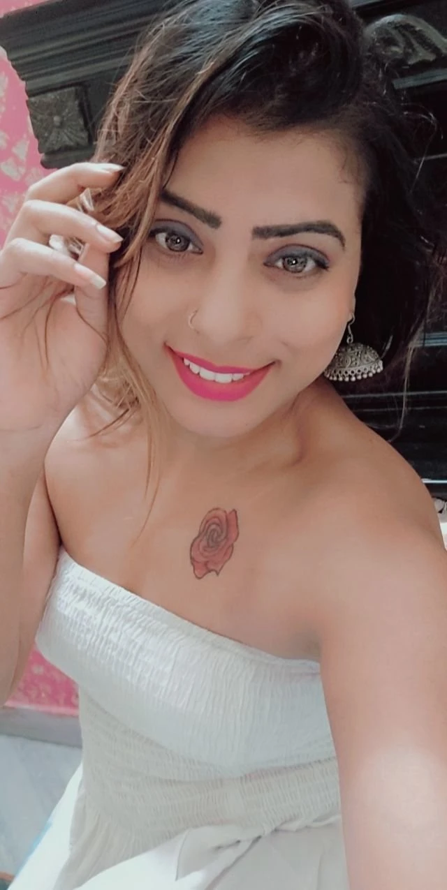 Sabana – escort in Hyderabad — 2 / 4