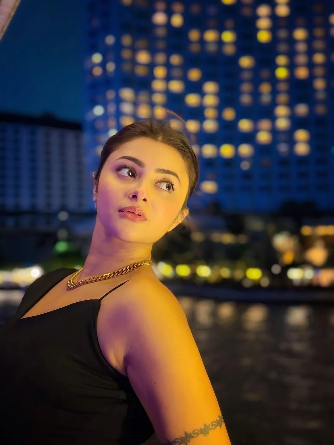 Shruti Available Escort – Indian escort in Navi Mumbai — 3 / 5