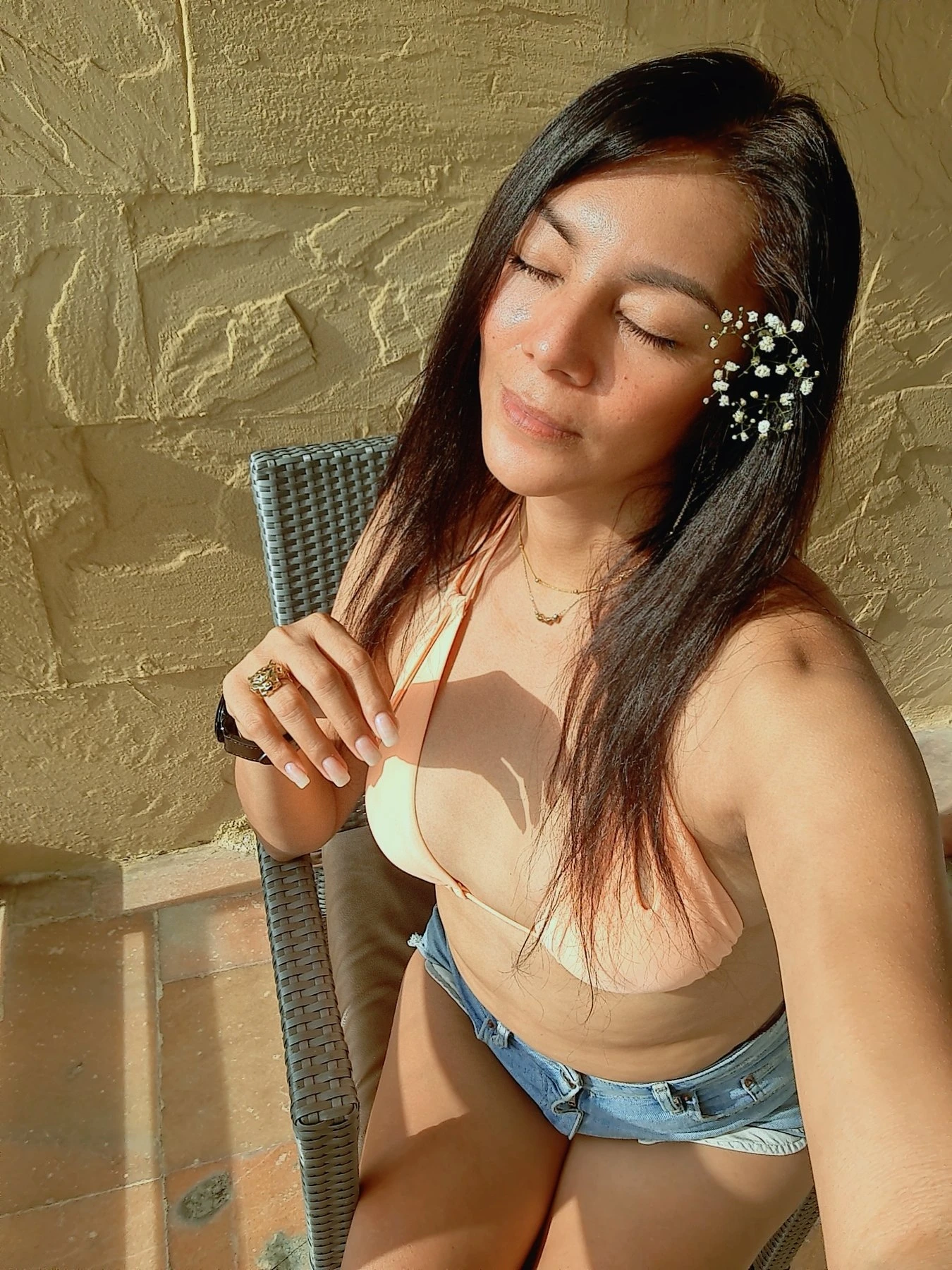 Deep French kisser Audrey. 2 days left – Brazilian escort in Hyderabad — 8 / 31