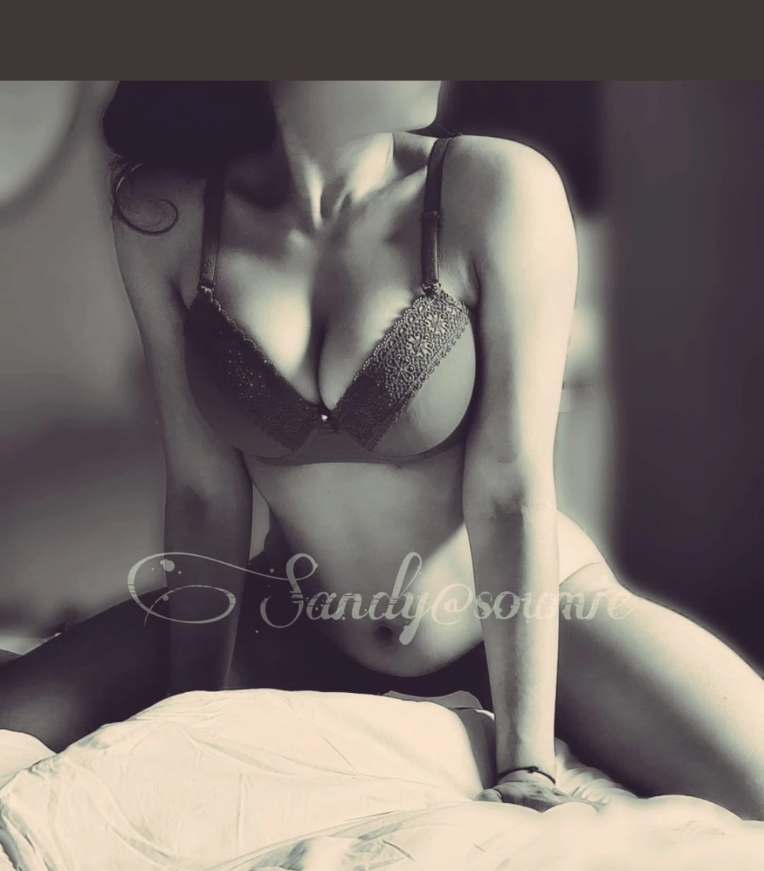 Beauty With Brains – Indian escort in Kolkata — 2 / 31