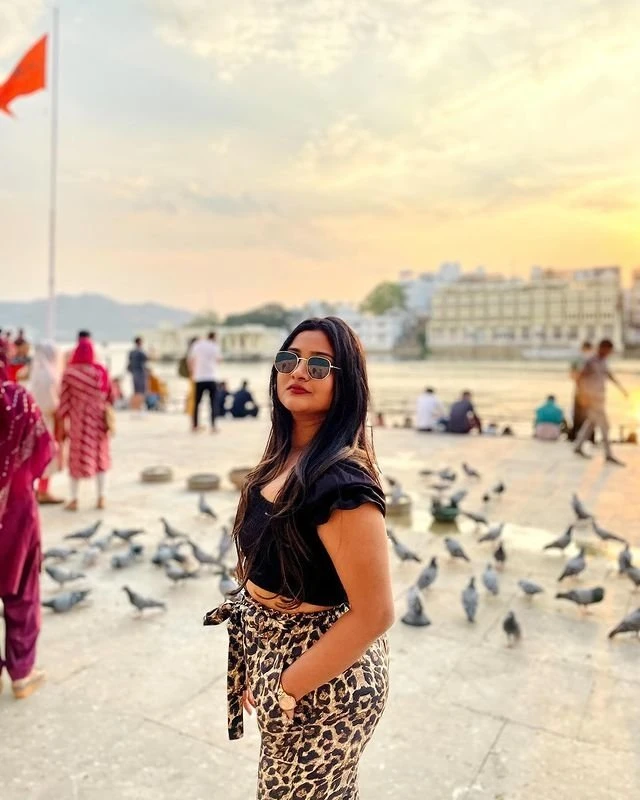 Riya (Real and Cam Service) – Indian escort in Mumbai — 4 / 7