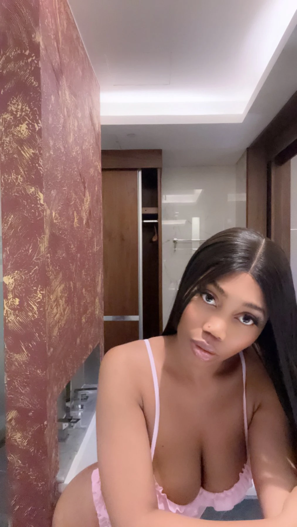 Jovan – Tanzanian escort in Maldives — 3 / 6