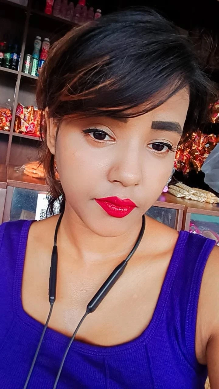 Riya Independent webcam & Real meet – Indian escort in Mumbai — 2 / 5
