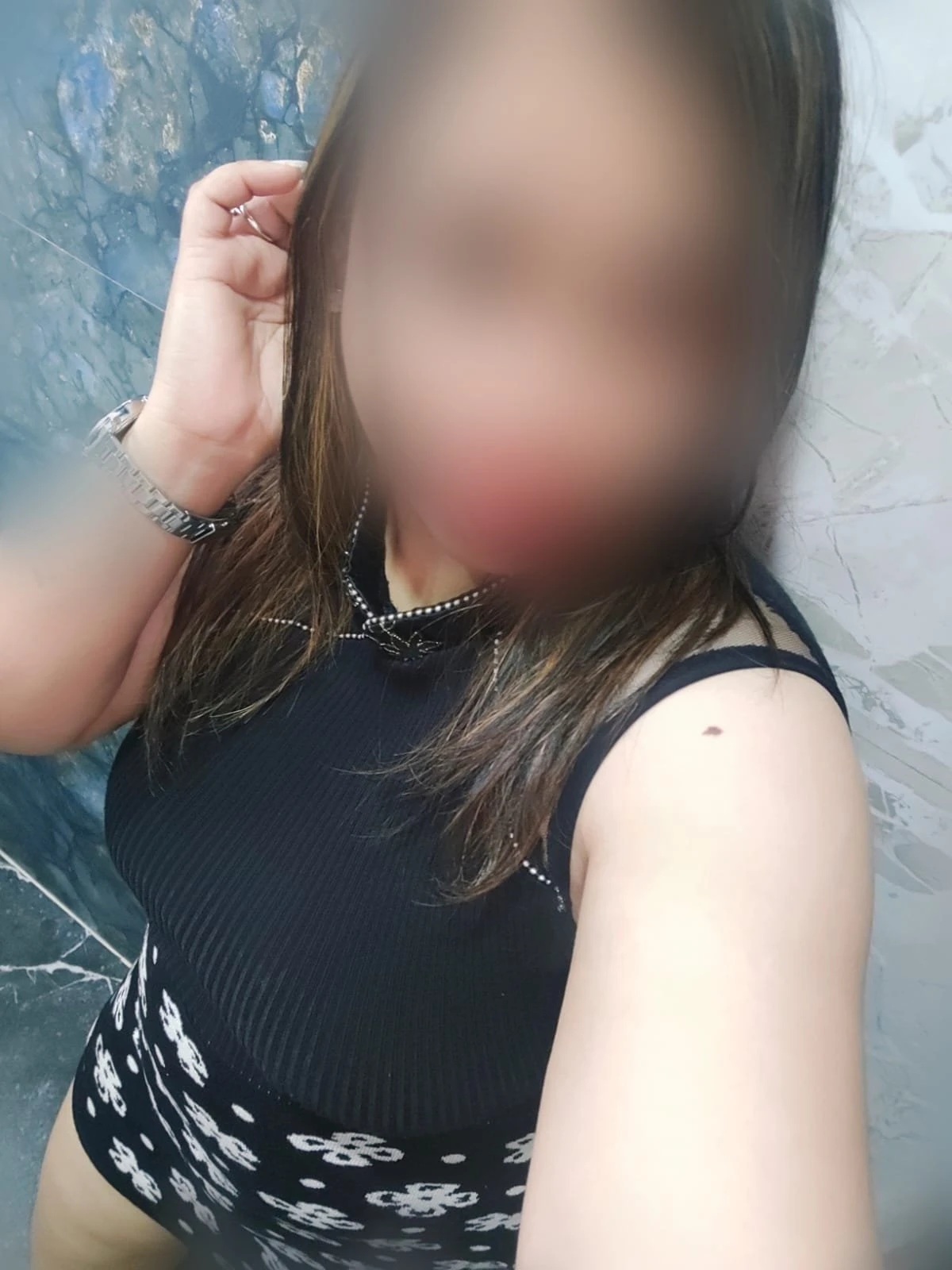 Nidhi Sharma – Indian escort in Mumbai — 3 / 5
