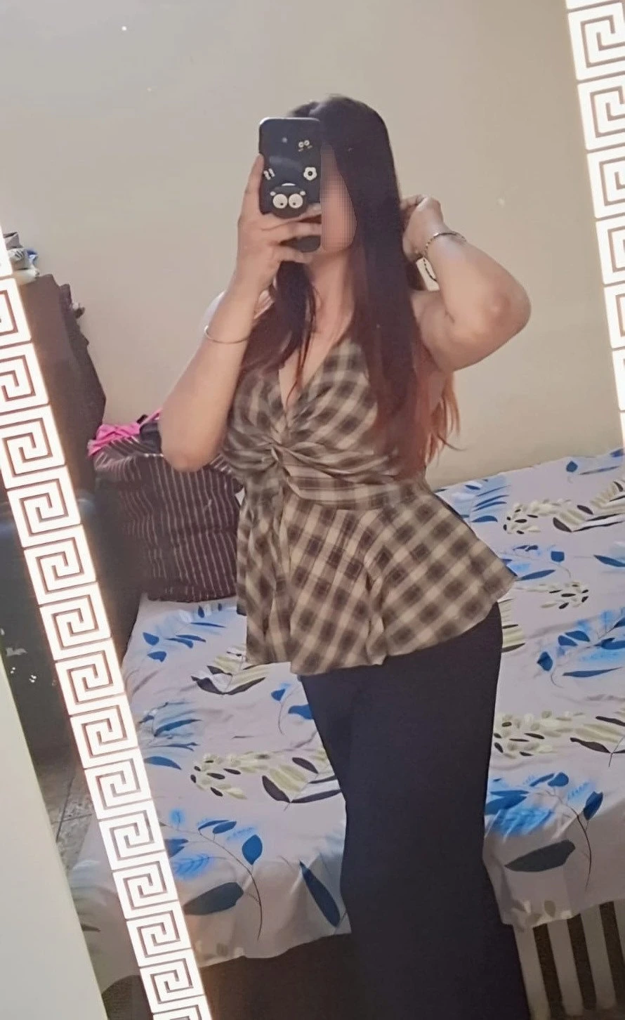 A Beautiful Blend of Sexy Intelligence – escort in Bangalore — 3 / 11