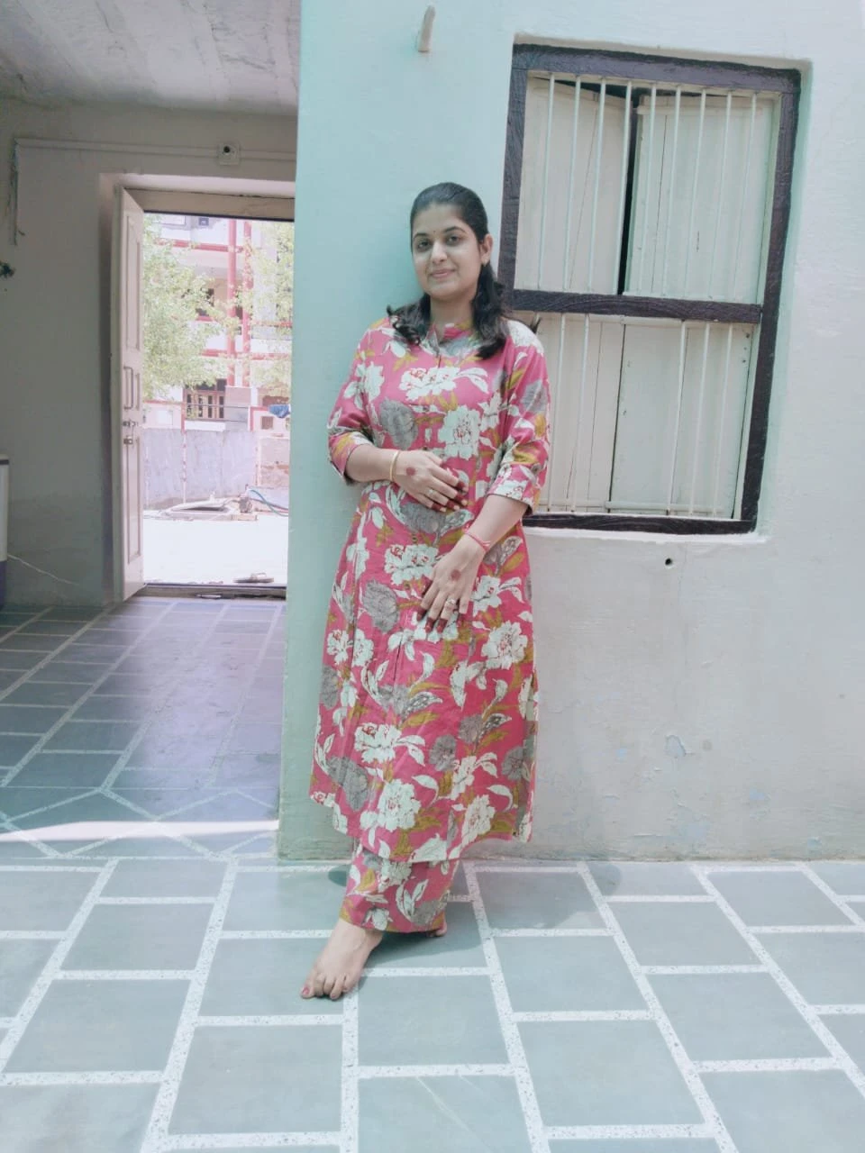 Komal – Indian escort in Mumbai — 2 / 3
