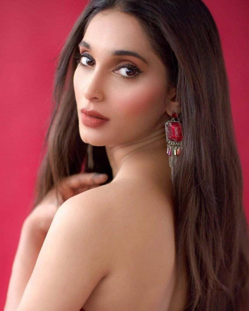 Ashu Sharma – Indian escort agency in Mumbai — 2 / 4