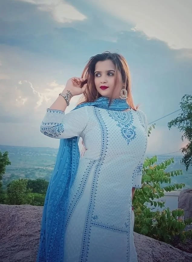 Natasha Teen – Indian escort in New Delhi, Escort, New Delhi
