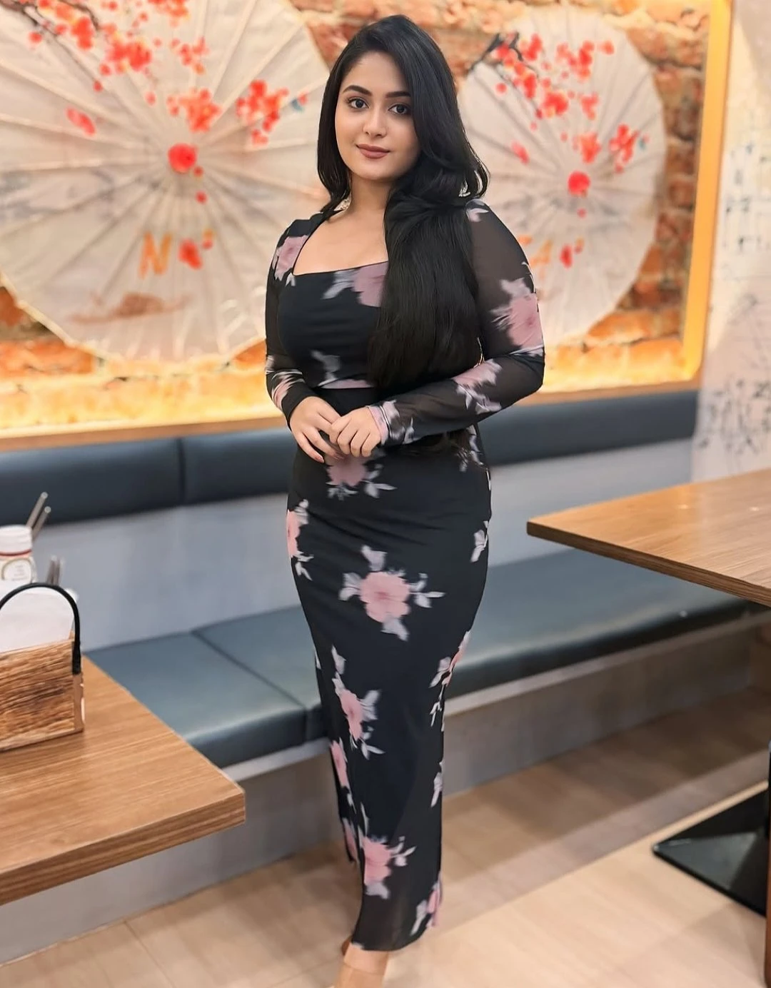 Mohini Best Vip Girls Available Home And – Indian escort in Hyderabad, Escort, Hyderabad