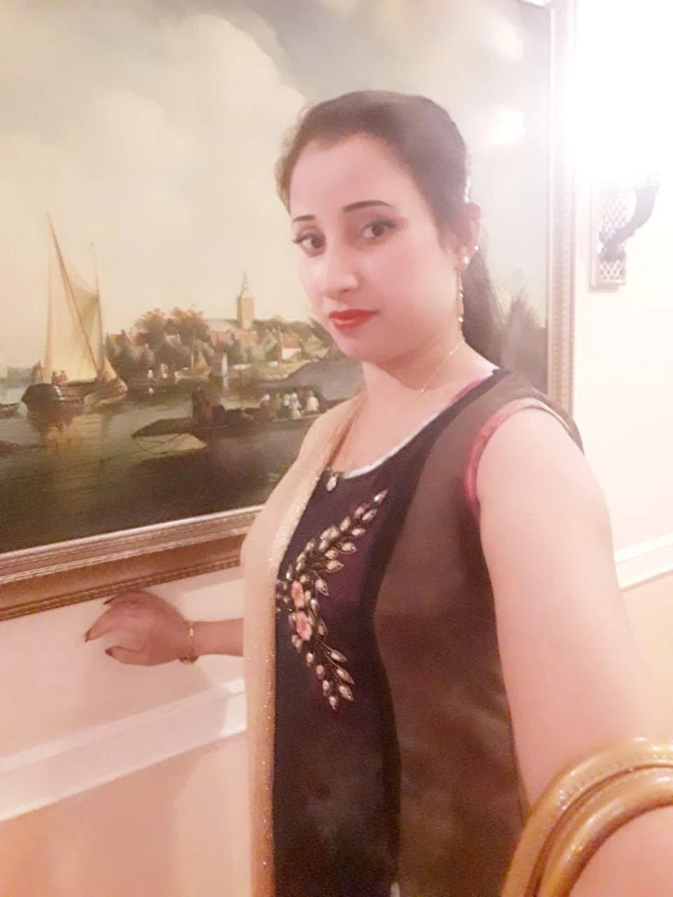 Sani Singh 2/3/5 Star Hotel & Home – Indian escort in Mumbai — 3 / 5