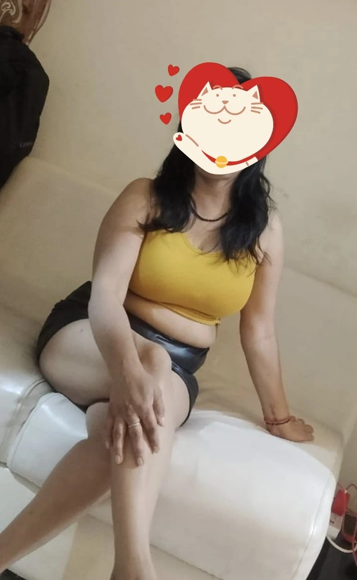 Raani Hot Chubby Women 100% Satisfaction – Indian escort in New Delhi — 6 / 16