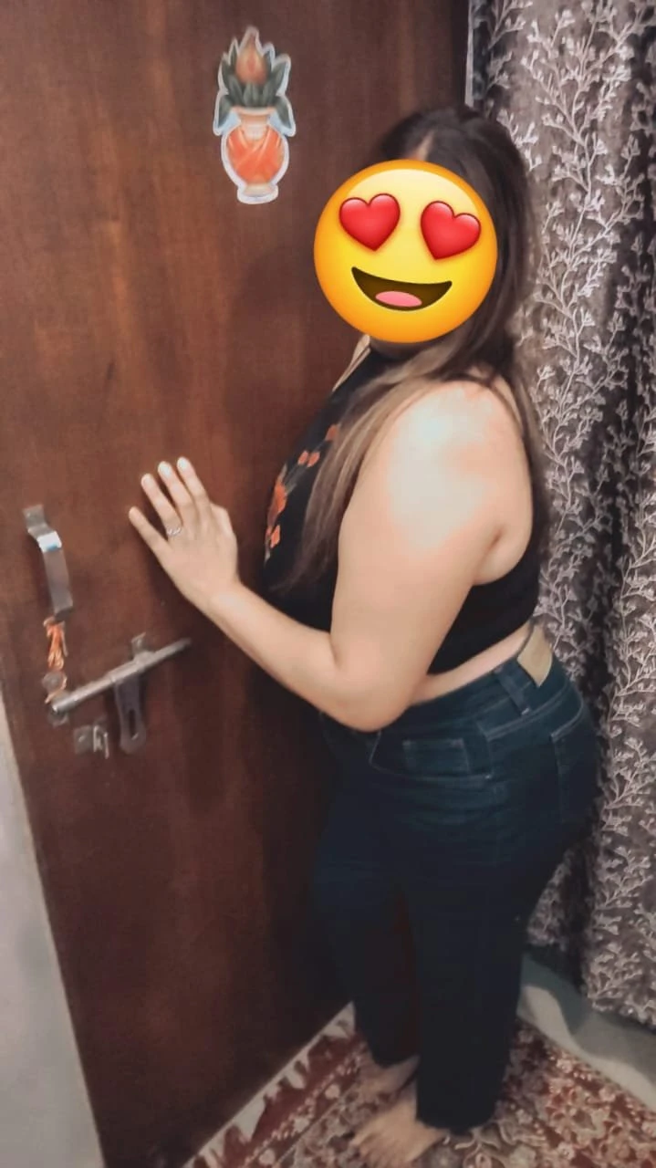 Neha oral queen bhabhi🫦 – Indian adult performer in New Delhi — 15 / 29