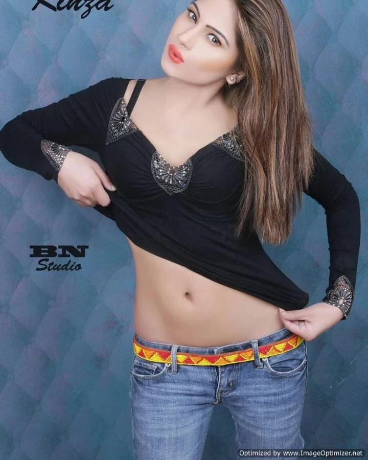 Rayana Mlik – Pakistani escort in Islamabad — 7 / 11