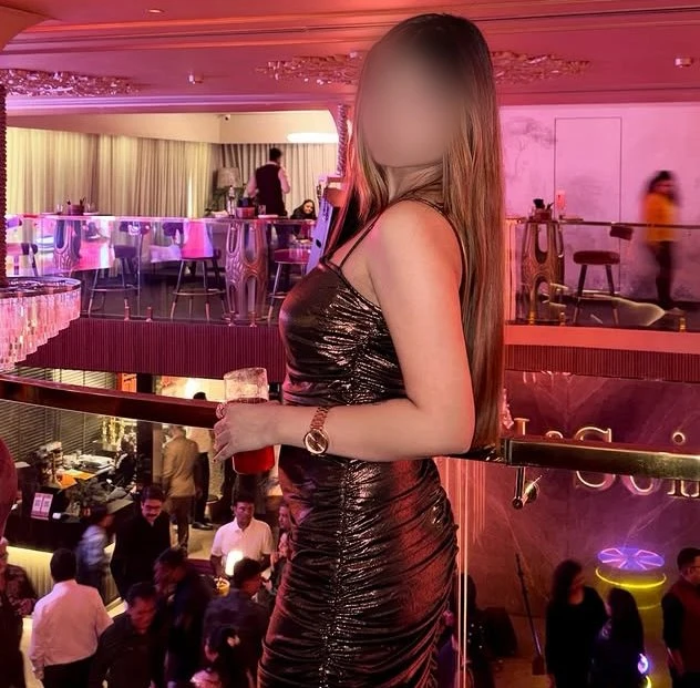 Shakshi Meet and Cam – Indian escort in New Delhi — 10 / 13