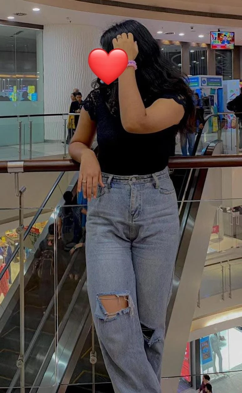 Anshika (Cam & Meet) – Indian escort in Gurgaon — 5 / 10