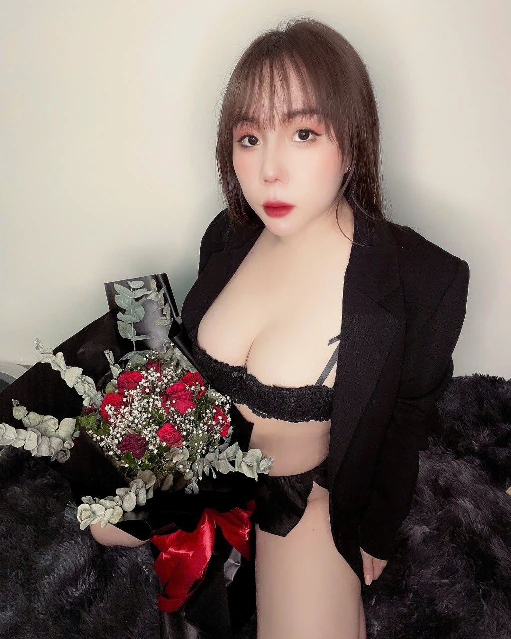 Linda Riming Anal Full Service – Vietnamese masseuse in Ho Chi Minh City — 2 / 11